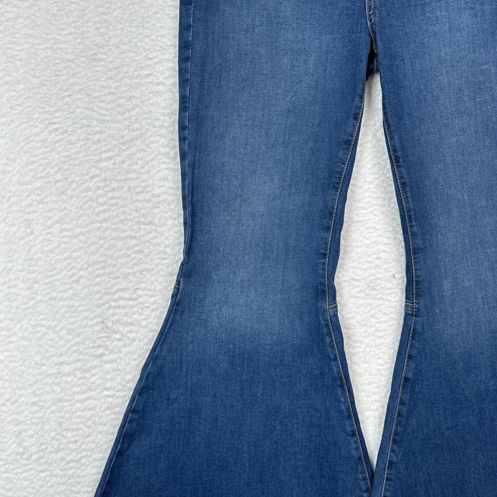 FREE PEOPLE WOMEN'S MID WASH HIGH RISE JUST FLOAT ON FLARE JEANS STRETCH 27R - Picture 5 of 15